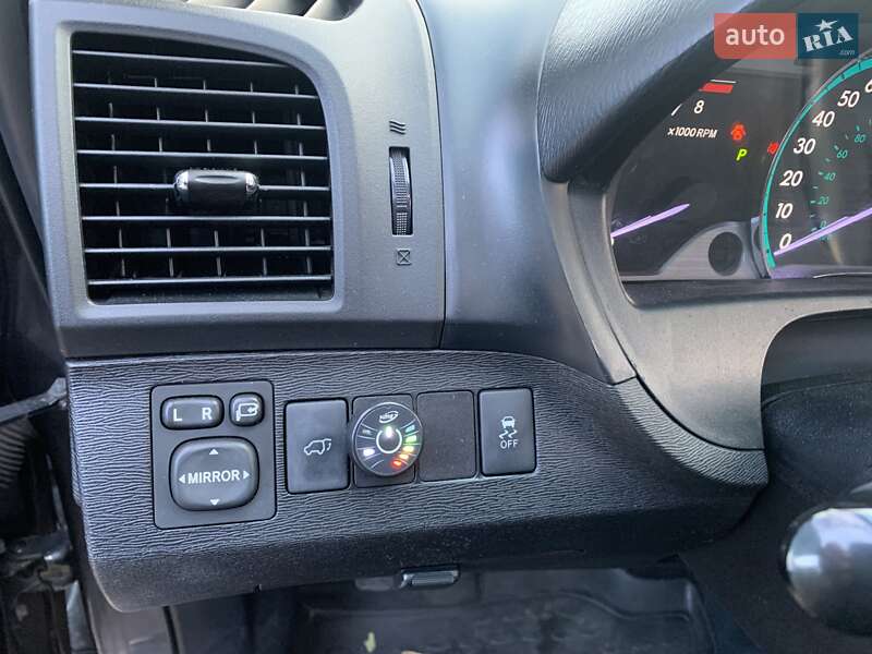 Позашляховик / Кросовер Toyota Venza 2013 в Дніпрі