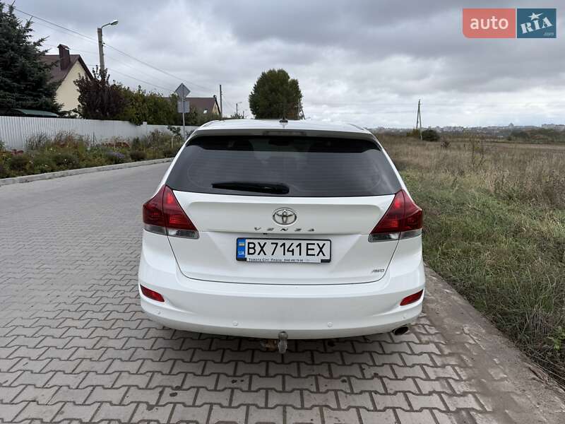 Позашляховик / Кросовер Toyota Venza 2013 в Хмельницькому