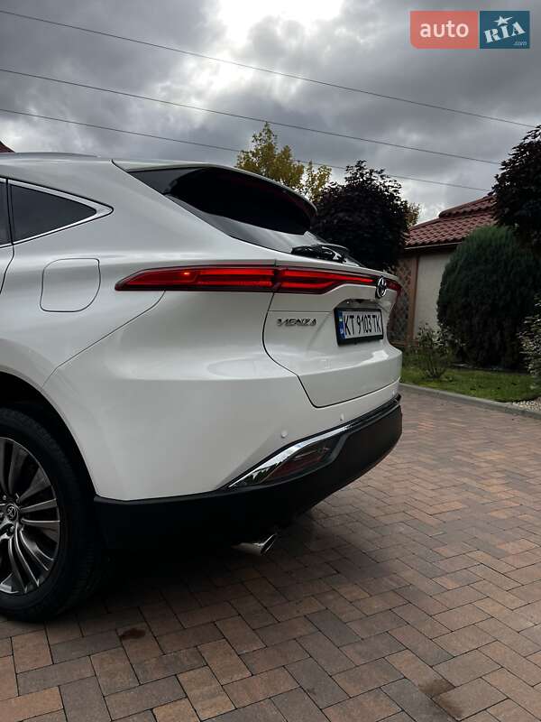 Позашляховик / Кросовер Toyota Venza 2022 в Івано-Франківську