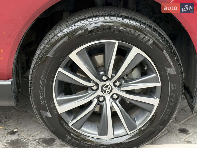 Позашляховик / Кросовер Toyota Venza 2022 в Києві