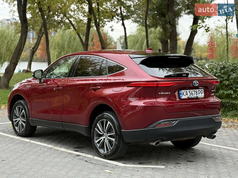 Позашляховик / Кросовер Toyota Venza 2022 в Києві