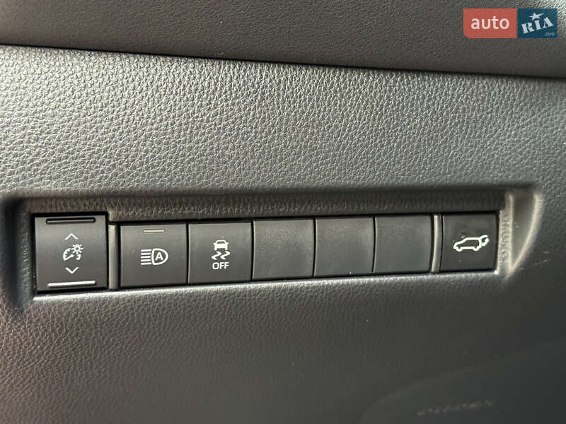 Позашляховик / Кросовер Toyota Venza 2022 в Києві