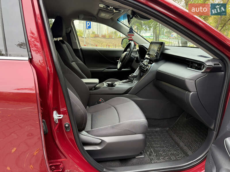 Позашляховик / Кросовер Toyota Venza 2022 в Києві