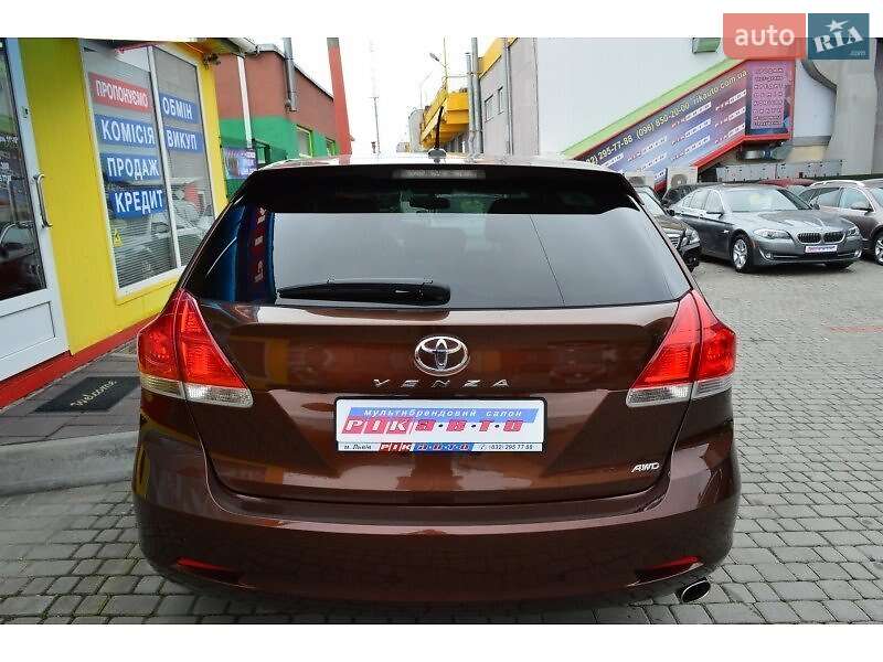Внедорожник / Кроссовер Toyota Venza 2010 в Львове