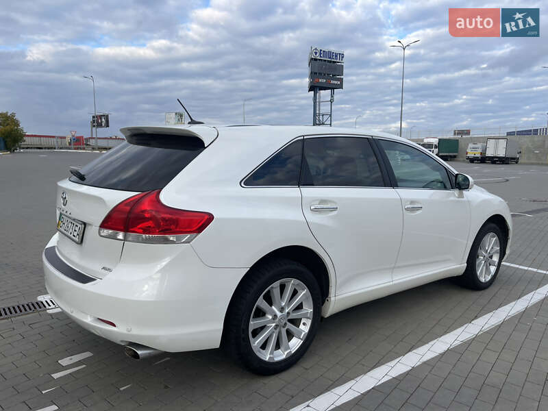 Позашляховик / Кросовер Toyota Venza 2010 в Одесі