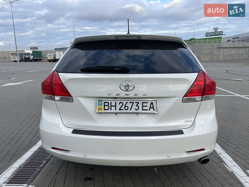 Позашляховик / Кросовер Toyota Venza 2010 в Одесі