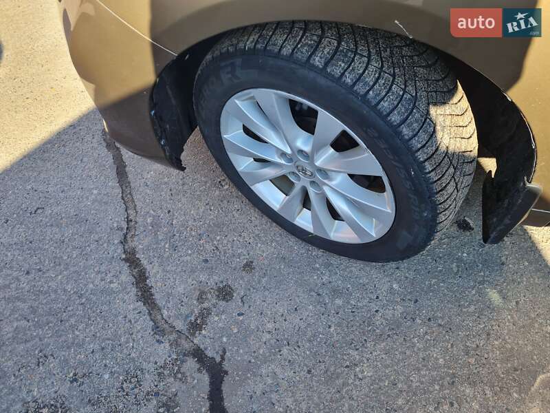 Внедорожник / Кроссовер Toyota Venza 2013 в Мерефа