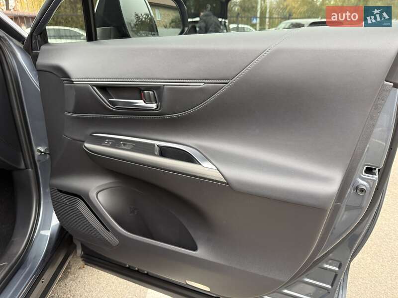 Внедорожник / Кроссовер Toyota Venza 2022 в Киеве