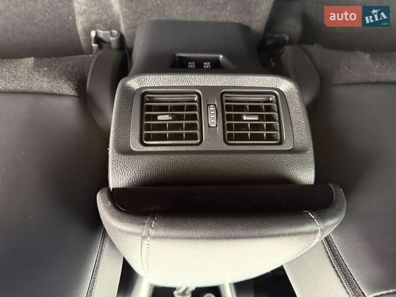 Внедорожник / Кроссовер Toyota Venza 2022 в Киеве