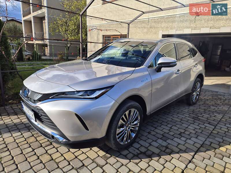 Позашляховик / Кросовер Toyota Venza 2021 в Івано-Франківську