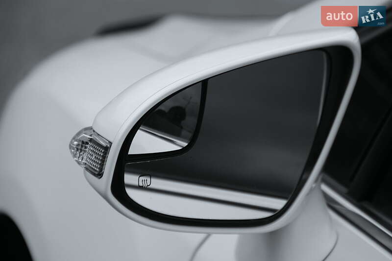 Позашляховик / Кросовер Toyota Venza 2013 в Дніпрі