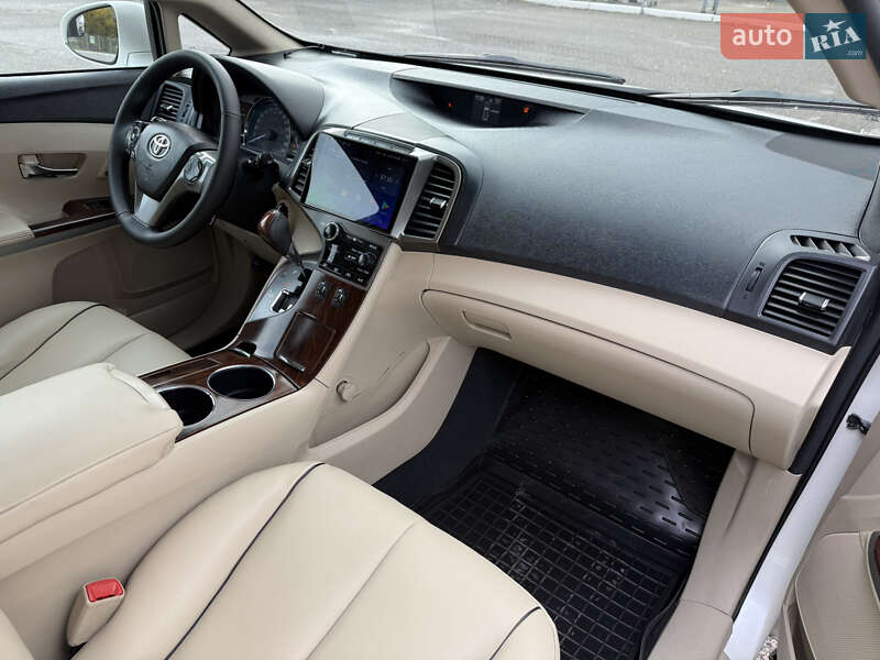 Позашляховик / Кросовер Toyota Venza 2013 в Дніпрі