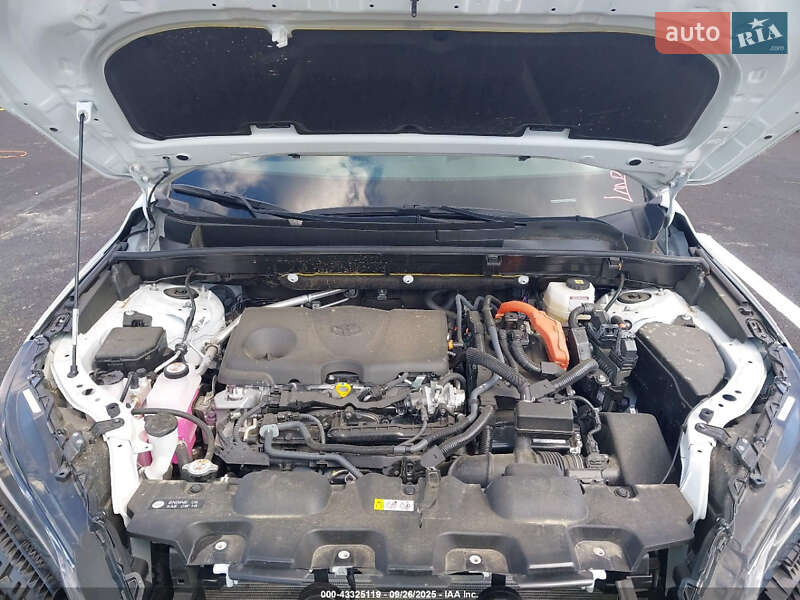 Позашляховик / Кросовер Toyota Venza 2024 в Львові