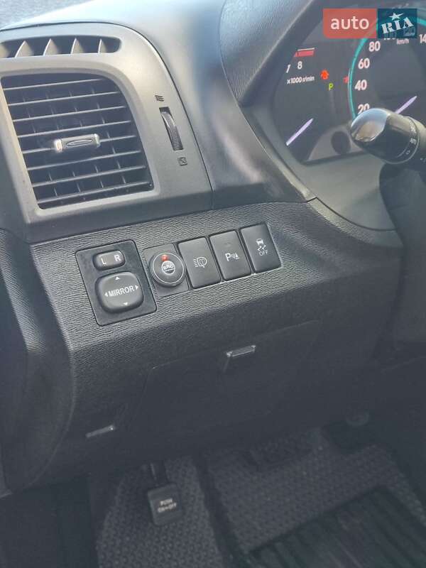 Внедорожник / Кроссовер Toyota Venza 2013 в Кривом Роге фото 24 Внедорожник / Кроссовер Toyota Venza 2013 в Кривом Роге