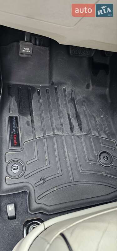 Внедорожник / Кроссовер Toyota Venza 2014 в Днепре