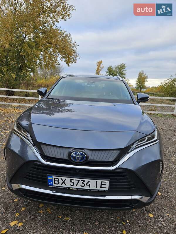 Позашляховик / Кросовер Toyota Venza 2021 в Черкасах