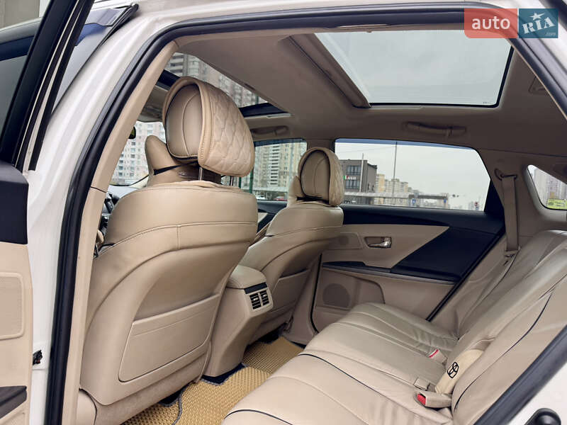 Внедорожник / Кроссовер Toyota Venza 2010 в Киеве