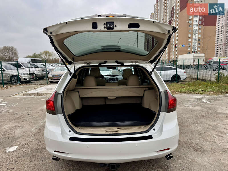 Внедорожник / Кроссовер Toyota Venza 2010 в Киеве