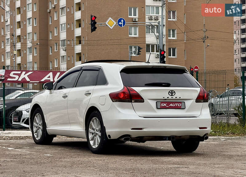 Внедорожник / Кроссовер Toyota Venza 2010 в Киеве