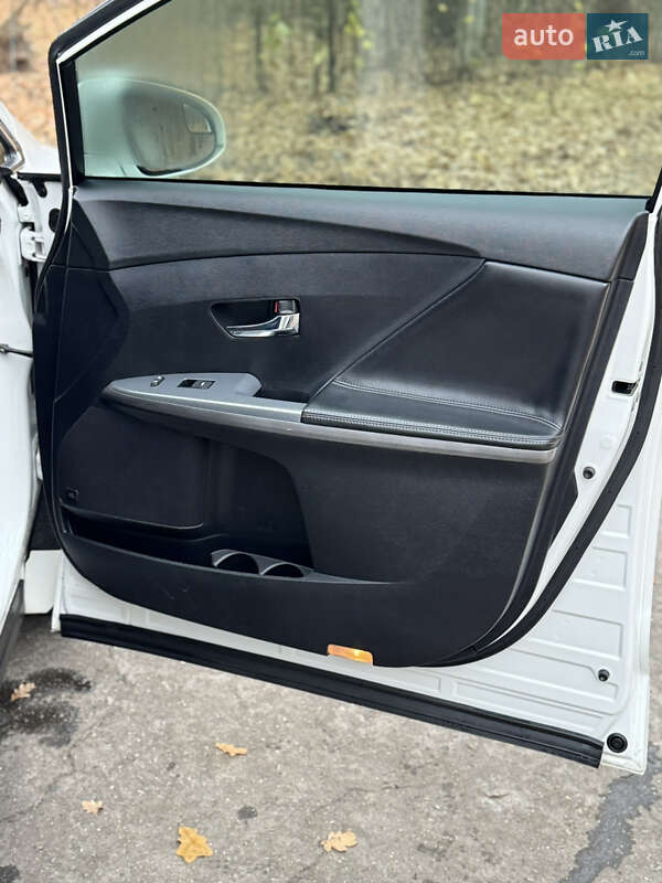 Внедорожник / Кроссовер Toyota Venza 2013 в Знаменке