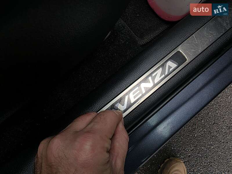 Позашляховик / Кросовер Toyota Venza 2020 в Тернополі