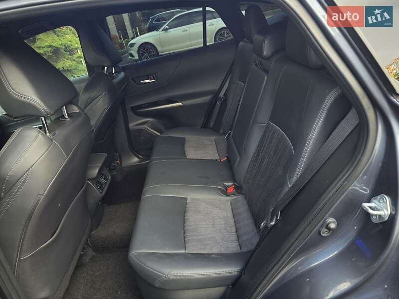 Позашляховик / Кросовер Toyota Venza 2020 в Тернополі