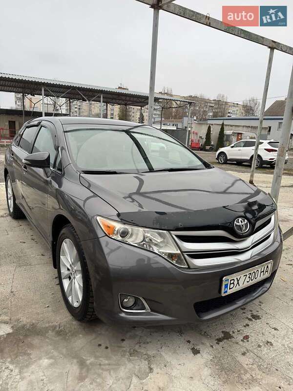 Позашляховик / Кросовер Toyota Venza 2014 в Хмельницькому