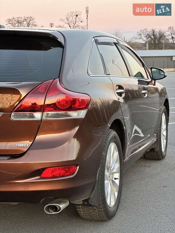 Позашляховик / Кросовер Toyota Venza 2014 в Вінниці