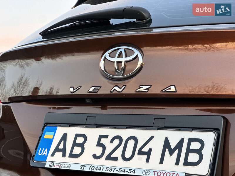 Позашляховик / Кросовер Toyota Venza 2014 в Вінниці