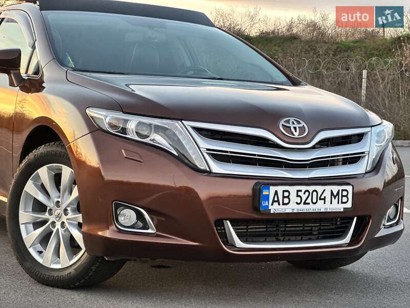 Позашляховик / Кросовер Toyota Venza 2014 в Вінниці