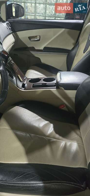 Позашляховик / Кросовер Toyota Venza 2010 в Києві