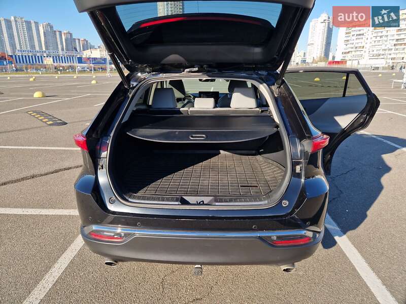 Внедорожник / Кроссовер Toyota Venza 2022 в Киеве