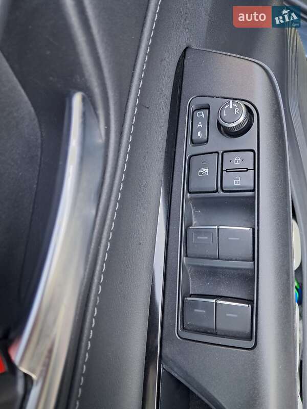 Внедорожник / Кроссовер Toyota Venza 2021 в Львове