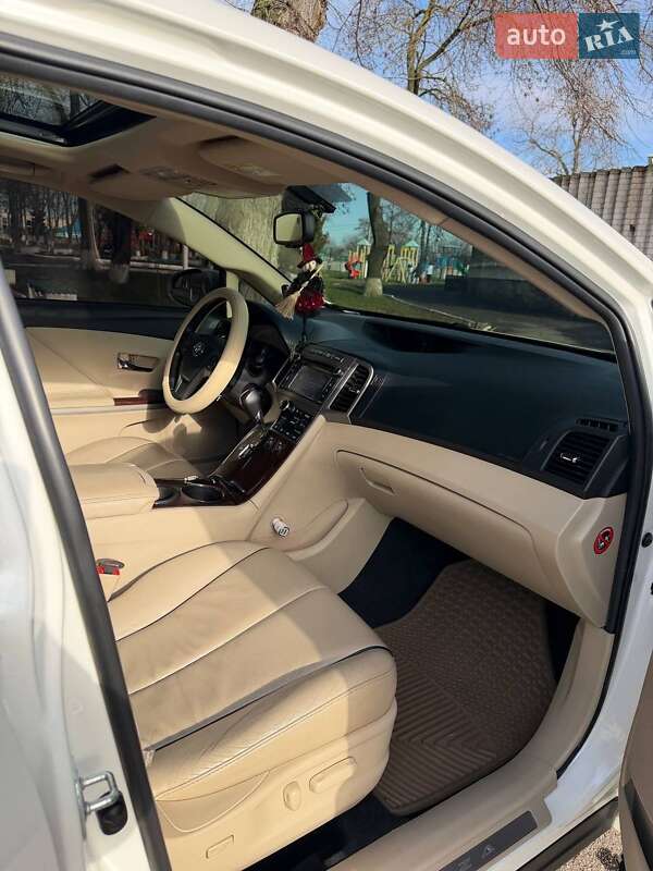 Внедорожник / Кроссовер Toyota Venza 2013 в Подольске