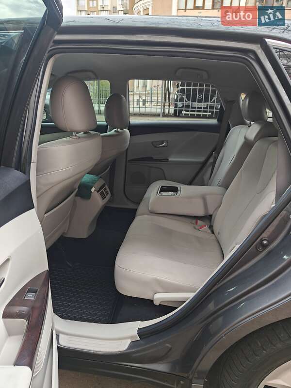 Внедорожник / Кроссовер Toyota Venza 2010 в Одессе