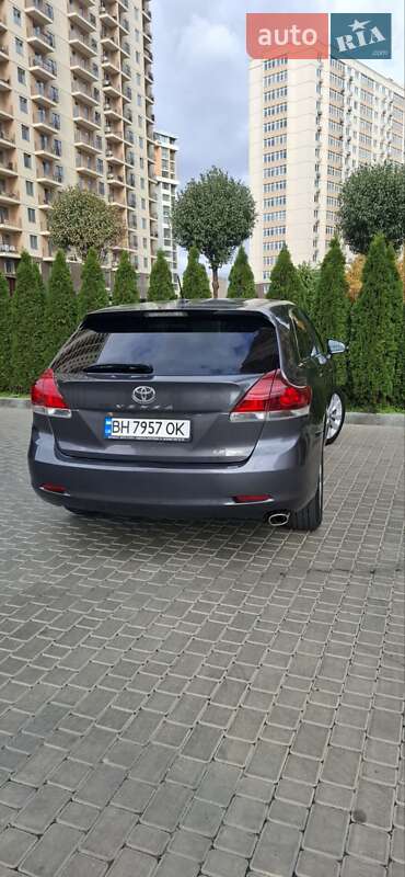 Позашляховик / Кросовер Toyota Venza 2015 в Одесі