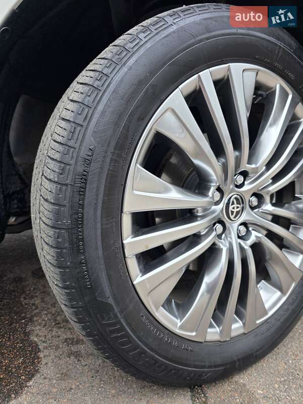 Внедорожник / Кроссовер Toyota Venza 2021 в Одессе