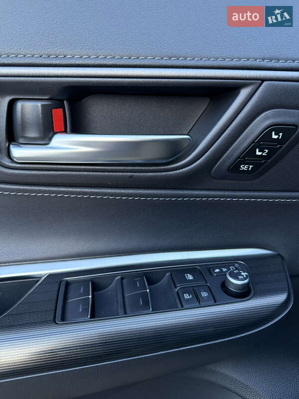 Позашляховик / Кросовер Toyota Venza 2022 в Харкові