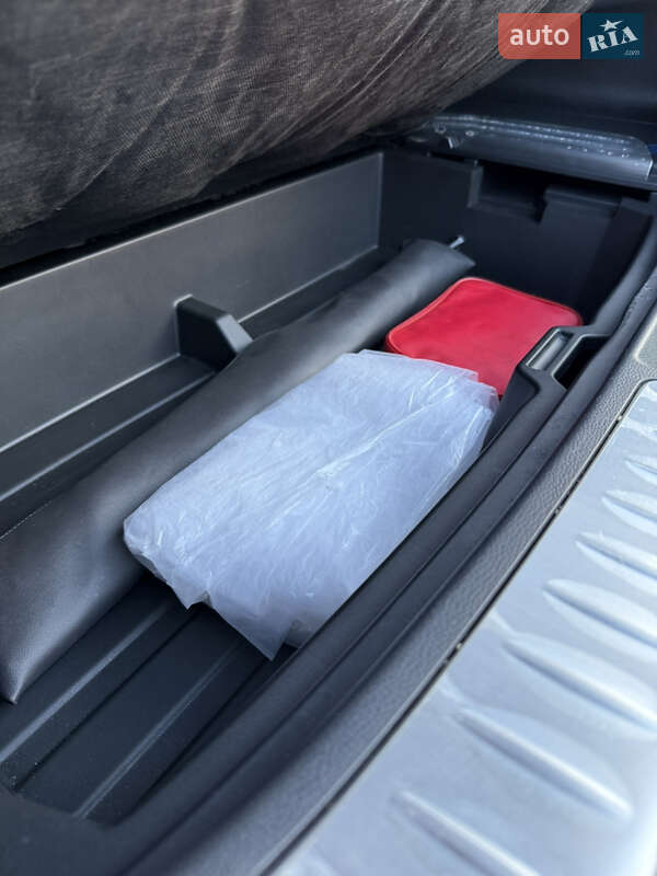 Позашляховик / Кросовер Toyota Venza 2022 в Харкові