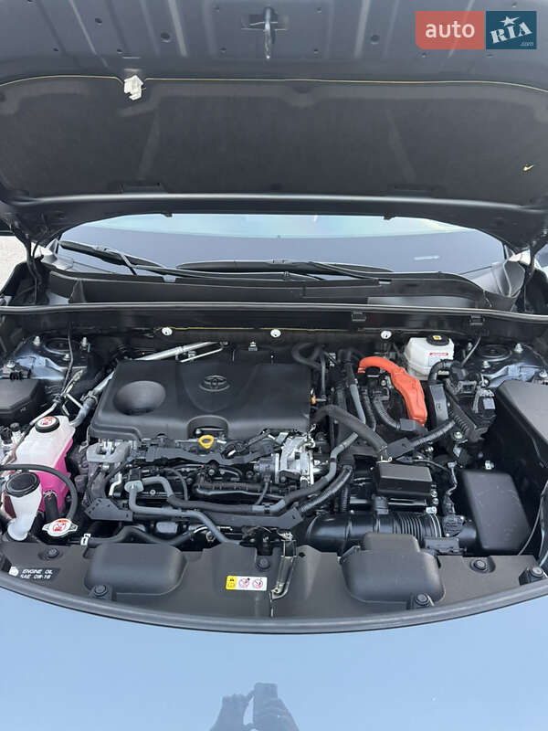 Позашляховик / Кросовер Toyota Venza 2022 в Харкові