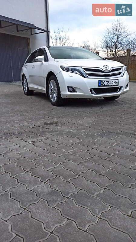 Позашляховик / Кросовер Toyota Venza 2014 в Бориславі
