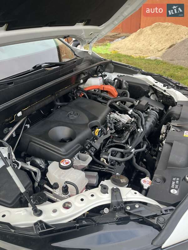 Позашляховик / Кросовер Toyota Venza 2021 в Києві