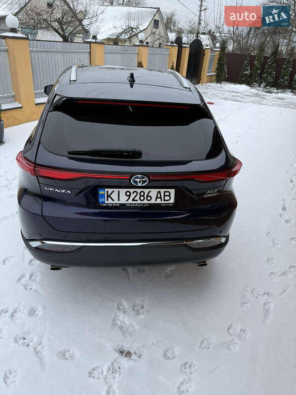 Позашляховик / Кросовер Toyota Venza 2021 в Фастові