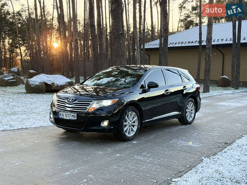 Позашляховик / Кросовер Toyota Venza 2011 в Житомирі