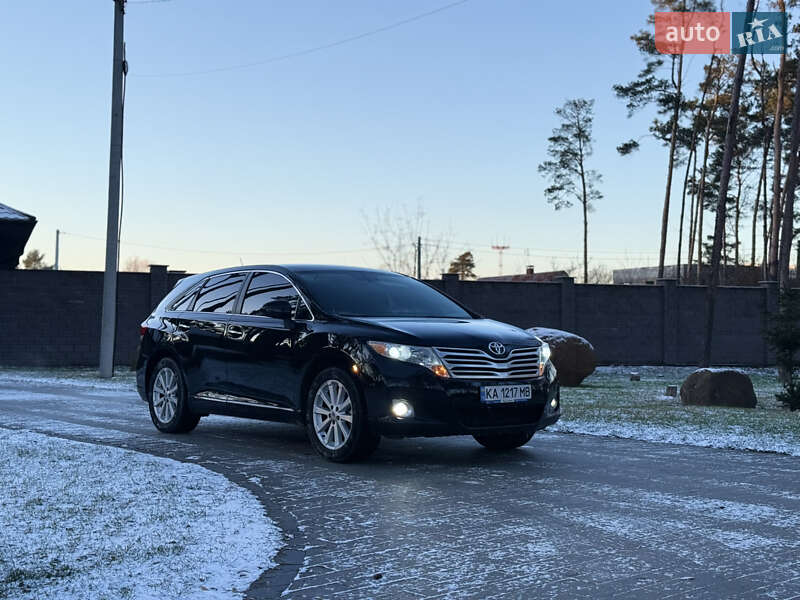 Позашляховик / Кросовер Toyota Venza 2011 в Житомирі