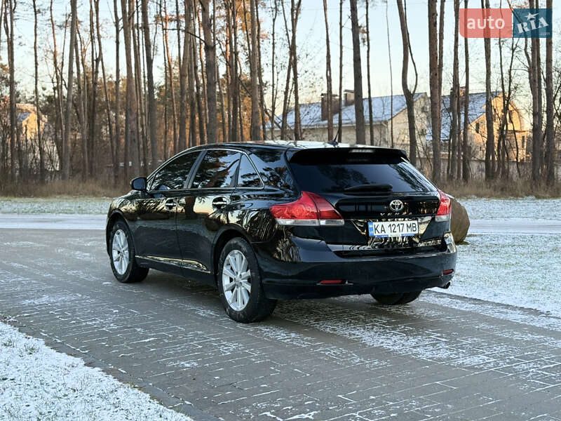 Позашляховик / Кросовер Toyota Venza 2011 в Житомирі