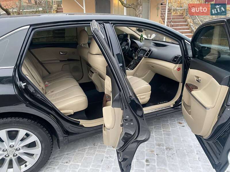 Позашляховик / Кросовер Toyota Venza 2013 в Вінниці