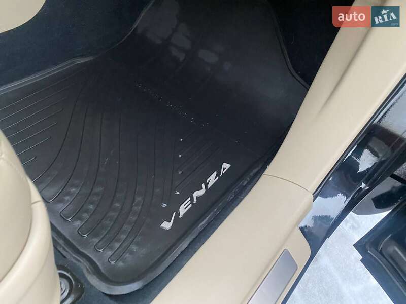 Позашляховик / Кросовер Toyota Venza 2013 в Вінниці