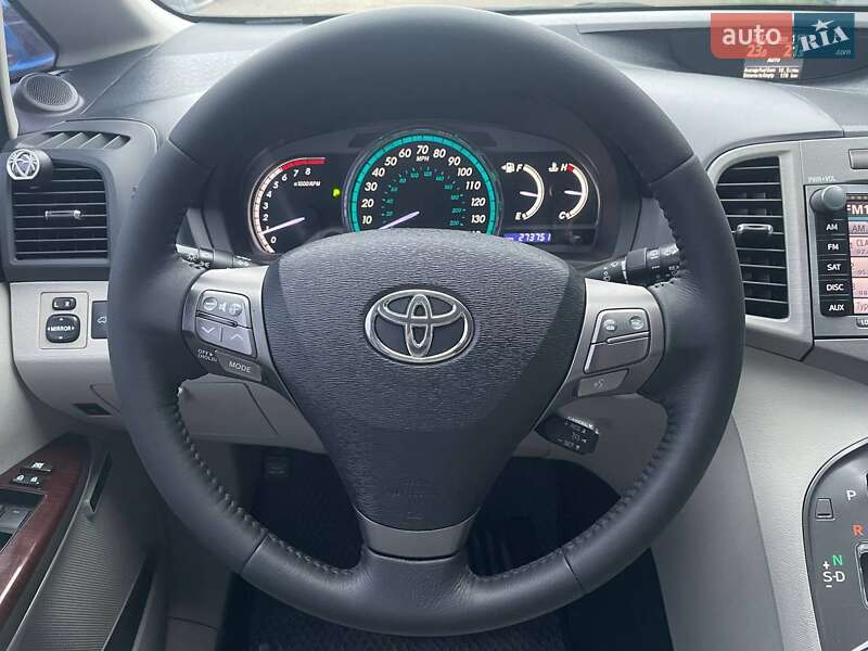 Позашляховик / Кросовер Toyota Venza 2011 в Києві