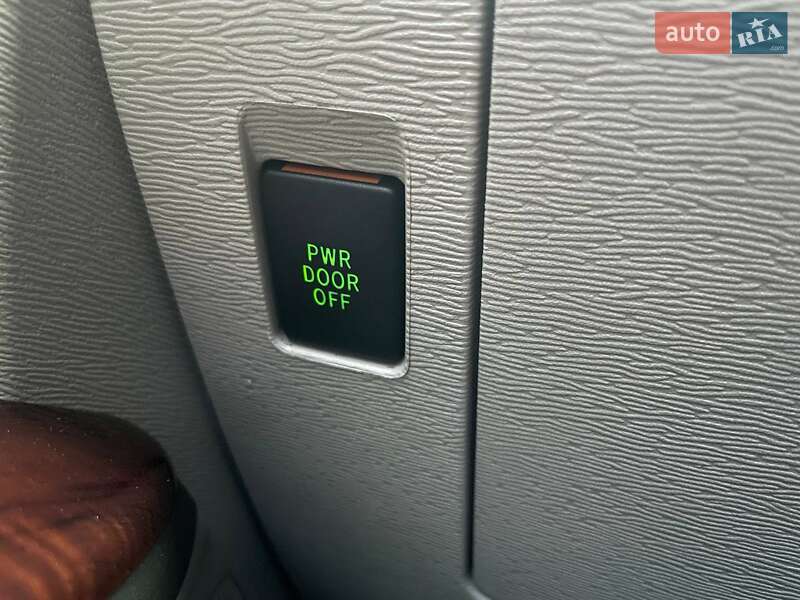 Позашляховик / Кросовер Toyota Venza 2011 в Києві